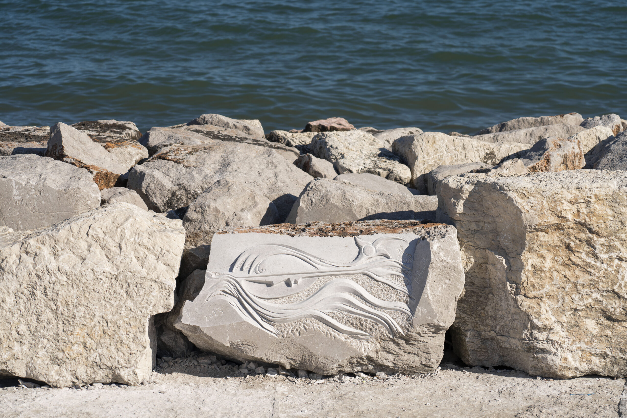 ScoglieraViva | Simposio internazionale di scultura all’aperto, Caorle, Venezia ScoglieraViva | Simposio internazionale di scultura all'aperto, Caorle, Venezia opera di Renato Brunello